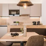 Mo's Apartment